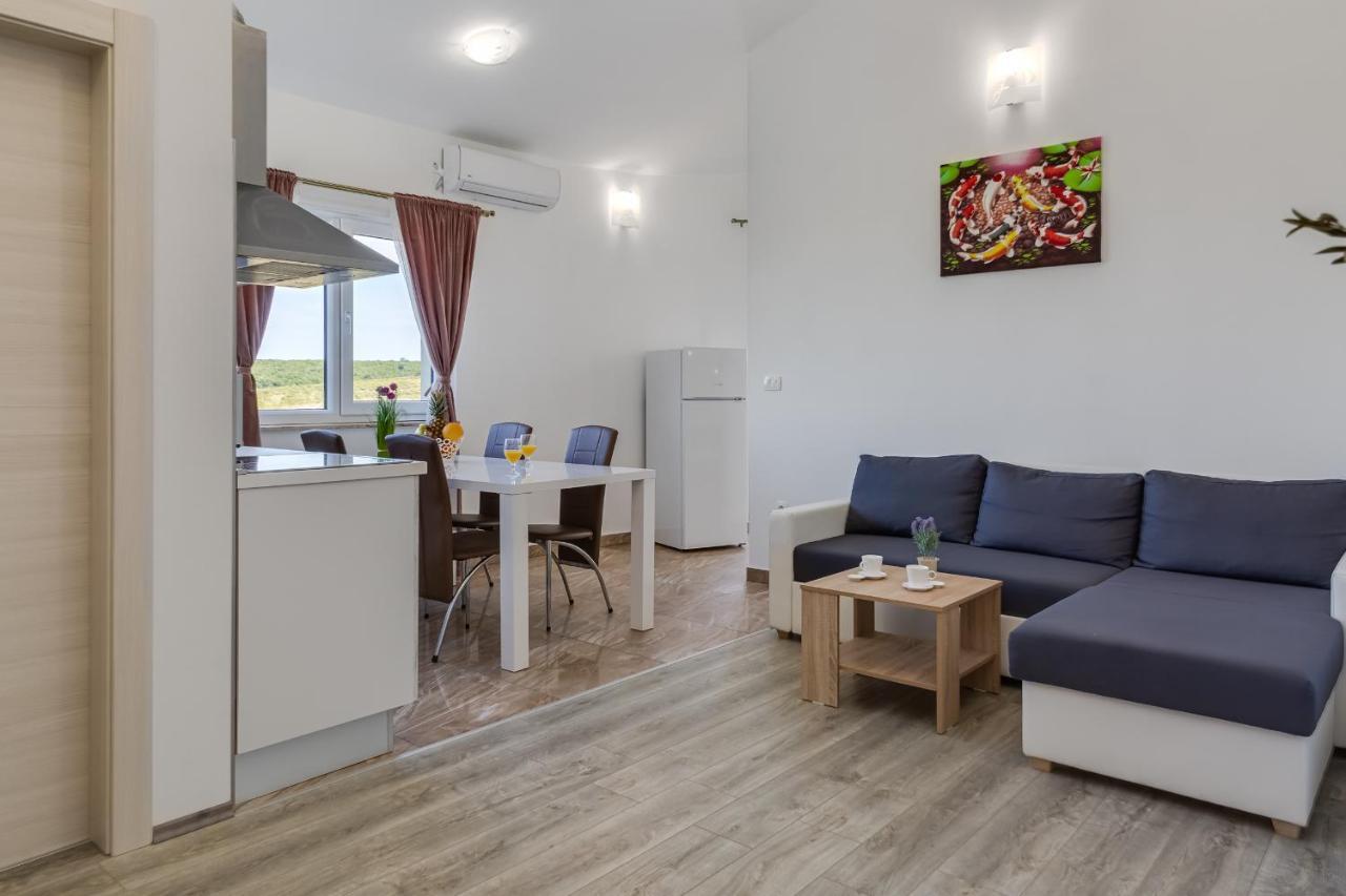 Apartment Miruna S Bazenom Donje Rastane Esterno foto
