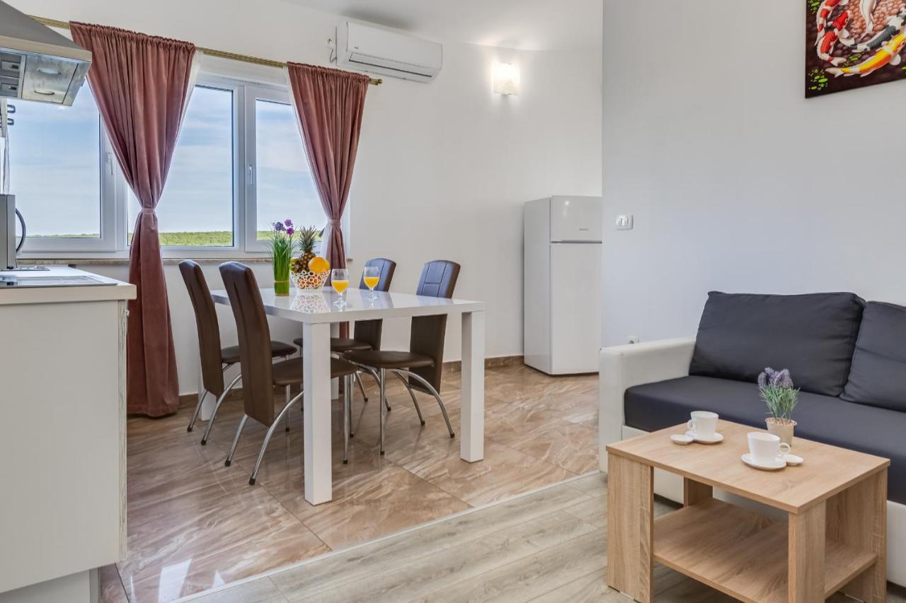 Apartment Miruna S Bazenom Donje Rastane Esterno foto